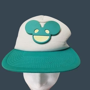 Sombrero de camionero Deadmau5 Snapback blanco y verde azulado con panel trasero de malla ajustable - Imagen 1 de 11