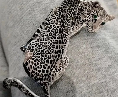 Outstanding Photo Realistic Acrylic Leopard Brooch Pin Rhinestones  - Image 1 of 4
