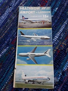 HEATHROW AIRPORT-LONDON. ( British Airports Authority.1972) VISITORS GUIDE. - Picture 1 of 3
