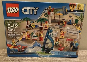 Lego City 60153 People Pack Fun at the Beach Brand New Sealed 15 Minifigures Set - Foto 1 di 12