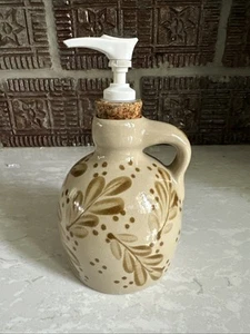Dispensador de jabón/loción Beaumont Brothers Pottery vintage y bomba esmaltada con sal - Imagen 1 de 9