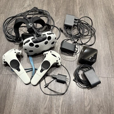 HTC Vive VR Headset Kit System Virtual Reality Set - Image 1 of 4
