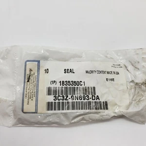 INTERNATIONAL/ FORD SEAL Size 207. 1835350C1. 3C3Z-9N693-DA  (Lot of 10) - Picture 1 of 4