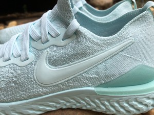 Nike Epic React Flyknit 2 Athletic 