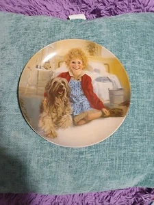 Little Orphan Annie and Sandy Collector Plate First Issue Edwin M Knowles 1982 - Bild 1 von 12