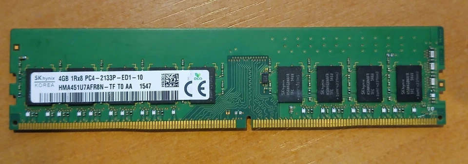 Hynix HMA451U7AFR8N-TF 4GB PC4-2133P-E DDR4 2133MHz ECC Server RAM - Image 1 of 2
