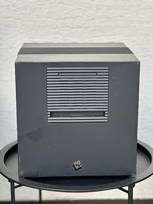 NEXT Cube Computer Rare Steve Jobs *WORKING* - Bild 1 von 4
