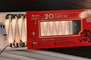 NOS Vintage Golden Sleigh Fancy Eiszapfen Weihnachtsbeleuchtung 20 weiße Lichter Set getestet - Bild 1 von 7