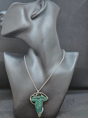 Il Signore degli Anelli Replica 1/1 Foglia Elfica Spilla e Catena (Argento Sterling) - Immagine 1 di 4