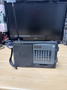 Roberts R-871 Radio 15 Band FMSW1-12MWLW Travel Alarm Tested Working - Picture 1 of 9