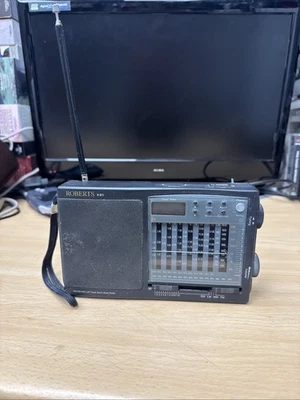 Roberts R-871 Radio 15 Band FMSW1-12MWLW Travel Alarm Tested Working - Image 1 of 4