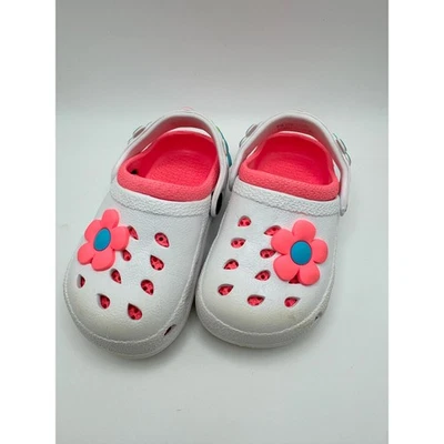 Zuecos Capelli New York Girls flores blancas talla 6 detalles rosas y azules Foto 1 de 4