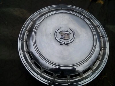 Cadillac DeVille Seville 1987-1988 tapacubos de 14" (1) cubierta de rueda con radios ventilados  Foto 1 de 3