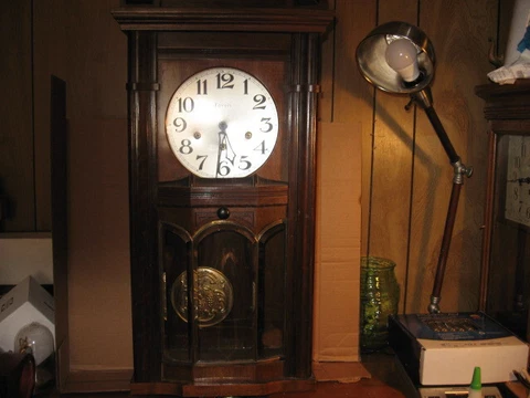 Favori Chiming Wall Clock with Pendulam and key It Works Great Cover