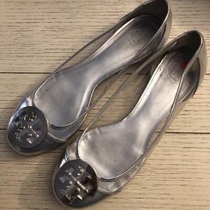 Tory Burch Ballerinas 7,5 silberklar EUC - Bild 1 von 5