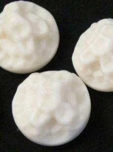 Vtg Mid-Century Couture Button Plastic Cream Ivory Freeform S/8 ~.75" Dia. NOS - Picture 1 of 3