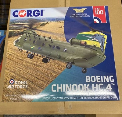 CORGI para helicóptero Boeing Chinook HC.4 ZA683 No.27 Sqn 1/72 2016 Foto 1 de 4