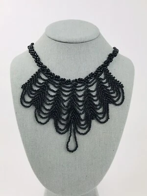 Collar babero de encaje con cuentas festoneadas negras declaración gótico Steam Punk 19" Foto 1 de 4
