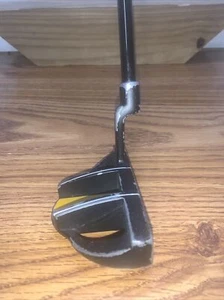 Right Handed Junior Golf clubs With Nike Bag, 9 Golf Balls, And Tees - Picture 1 of 12