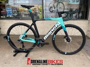Bianchi Oltre XR4 Carbon Race Bike - Ultegra 12 Speed Di2 - sz 55 - Picture 1 of 11