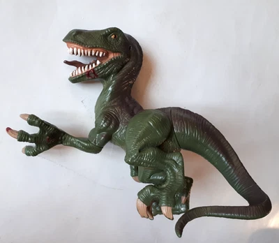 FIGURA DE ACCIÓN TUROK DINOSAURIO CAZADOR RAPACES COMPAÑEROS DE JUEGO 1998 1999 Foto 1 de 4