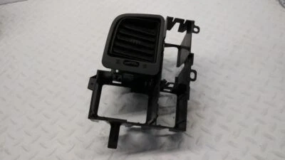 Air Vent W/Bracket Without Custom Floor Console Fits 03 AVALANCHE 1500 15034164 - Image 1 of 4