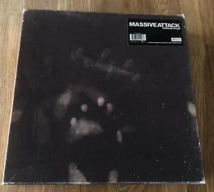 MASSIVE ATTACK - Singles 90/98 11x12" LIMITED VINYL BOX *RAR* - Bild 1 von 12
