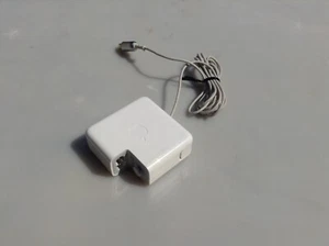 Genuine Apple M8482 iBook/Powerbook AC Power Adapter - Picture 1 of 3