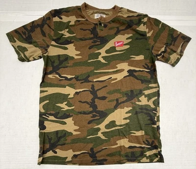 BRIXTON COORS BANQUET - Camiseta camuflada de manga corta con un botón para hombre - Mediana Foto 1 de 4