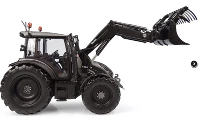 UNIVERSAL HOBBIES - VALTRA G135 with front charger titanium grey - 1/32 - UH6746 - Image 1 of 4