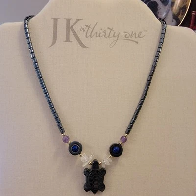 Collar Tortuga Hematita con Hematita, Amatistas, Cuarzo y Lapislázuli Foto 1 de 4