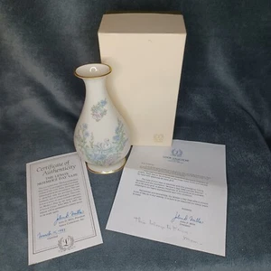 Vtg 1983 Lenox Mother's Day Limited Edition Teardrop Bud Vase Swans Floral 7.5" - Picture 1 of 7