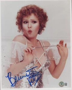 FOTO FIRMADA POR 8X10 ACTRIZ BERNADETTE PETERS BK57120 BK57120 - Imagen 1 de 2