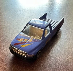 Modelo diecast de posiblemente camioneta Chevy Silverado 1999-2002 - Imagen 1 de 4