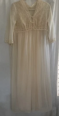Vintage 60s peignoir set Ivory  color nylon Lace Gown & Robe Beautiful Set! - Image 1 of 4