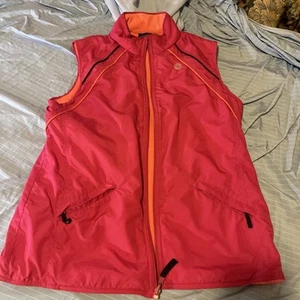 Danskin Pink On The Out & Peach Inside M Fleece Vest - Picture 1 of 4