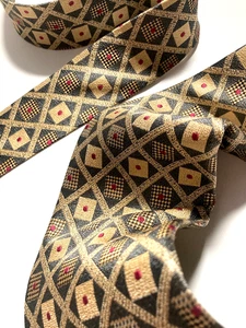 CHANEL VINTAGE SQUARES GRIDS WOVEN TIE CC COCO JACQUARD HIGH END ITALY GOLD - Picture 1 of 12