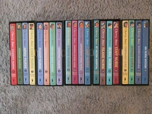 Nurse Cherry Ames 5 Boxed Sets  Volumes 1-20 by Helen Wells Hardcover - Bild 1 von 3