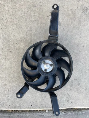 04 05 2004 2005 KAWASAKI NINJA ZX10R RADIATOR COOLING FAN - Image 1 of 3