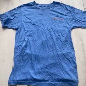Camiseta Columbia Mujer Pequeña Gráfica Always Outside Brown Bear Periwinkle Tee - Imagen 1 de 4
