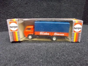 HERPA, MAN LKW Pritsche/Plane "Franken Brunnen" (817290). #X-37-27 - Imagen 1 de 2