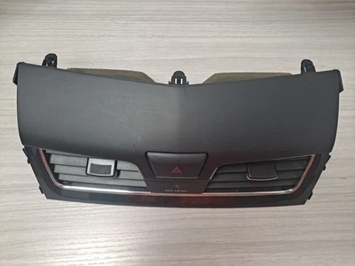 2013-2015 年日产 Altima Center Dash 通风口边框装饰黑色 — 第 1/4 张图片