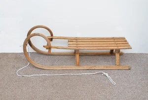 Vintage old wooden sleigh wooden sledge snow curly front - FREE DELIVERY - Picture 1 of 6