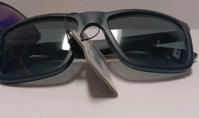 2 juegos de gafas de sol Foster Grant trupolares y modernas con lentes resistentes a los arañazos para hombre nuevas Foto 1 de 4