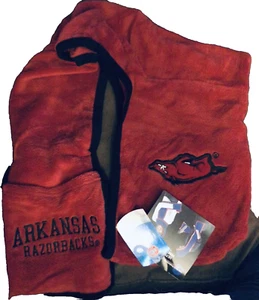 NCAA Arkansa Razorbacks Ultra Fleece Hoodie Scarf W/ Pockets New with Tag - Picture 1 of 9