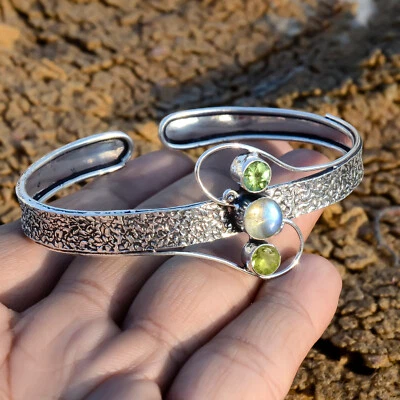 Labradorite, Peridot Multi Cut Gemstone 925 Sterling Silver Handmade Bracelet - Image 1 of 4