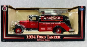 ๐บ๐ธ๐บ๐ธ๐บ๐ธCrown Jewels 1:24 1934 Ford Tanker Snap-On Truck ๐บ๐ธ๐บ๐ธ๐บ๐ธ - Picture 1 of 7