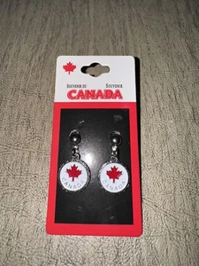 Canada Maple Leaf Drop Dangle Earrings Souvenir Red White Silver - Imagen 1 de 2