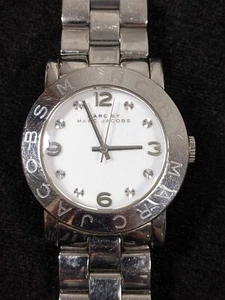 Reloj pulsera Marc by Marc Jacobs para mujer tono plata blanco 6,5 pulgadas - Imagen 1 de 8