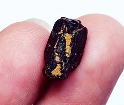 Bi - Color Tourmaline Rough Certified Loose Gemstone 3.65 Ct   With Free Gift - Image 1 of 4